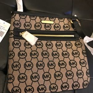 Michael Kors kempton large crossbody